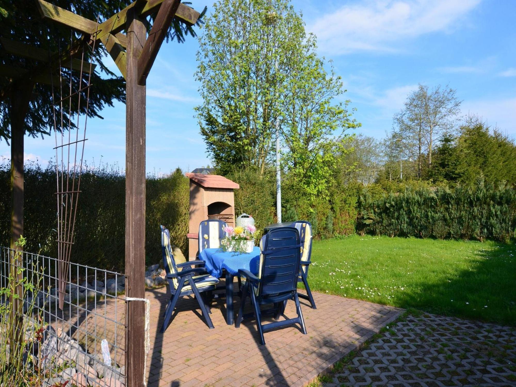 Holiday Home In Neustadt Am Rennsteig With Pond Exterior foto